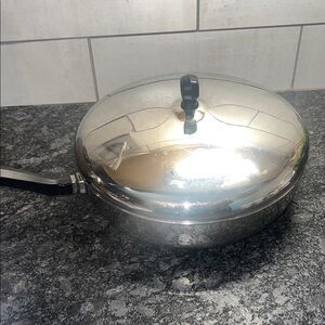 10” Vintage Farberware Stainless Steel Frying Pan with Lid. Excellent condition